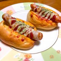 【全粒粉ウィンナーパン】