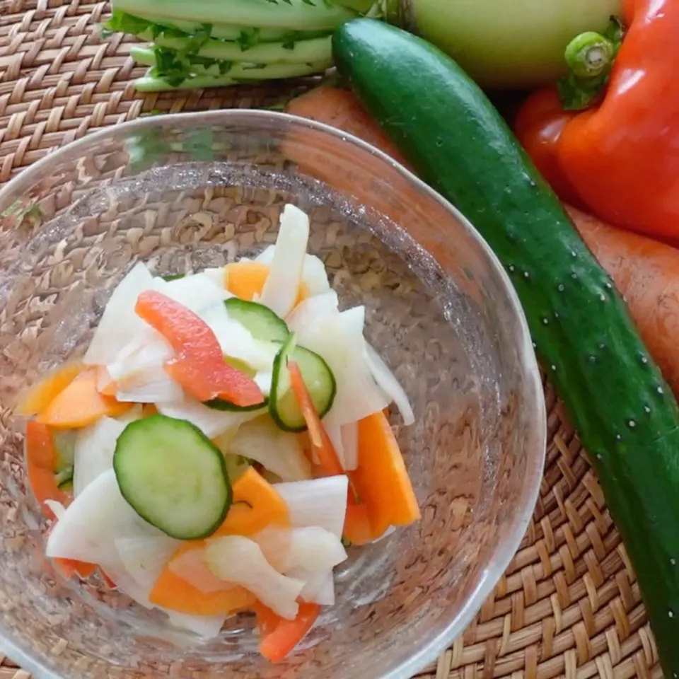 野菜のマリネサラダ🥗【レシピは動画に😊】|おーこ🍅野菜ソムリエの母ちゃんさん