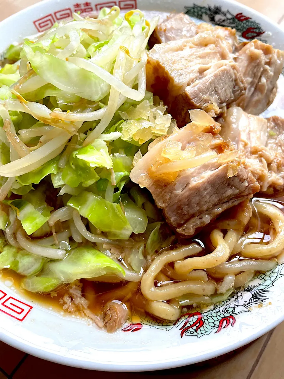 おうちで二郎　公式レシピチャーシューとサンヨネというスーパーで購入のつけ麺用太麺で|カピバラおやじさん