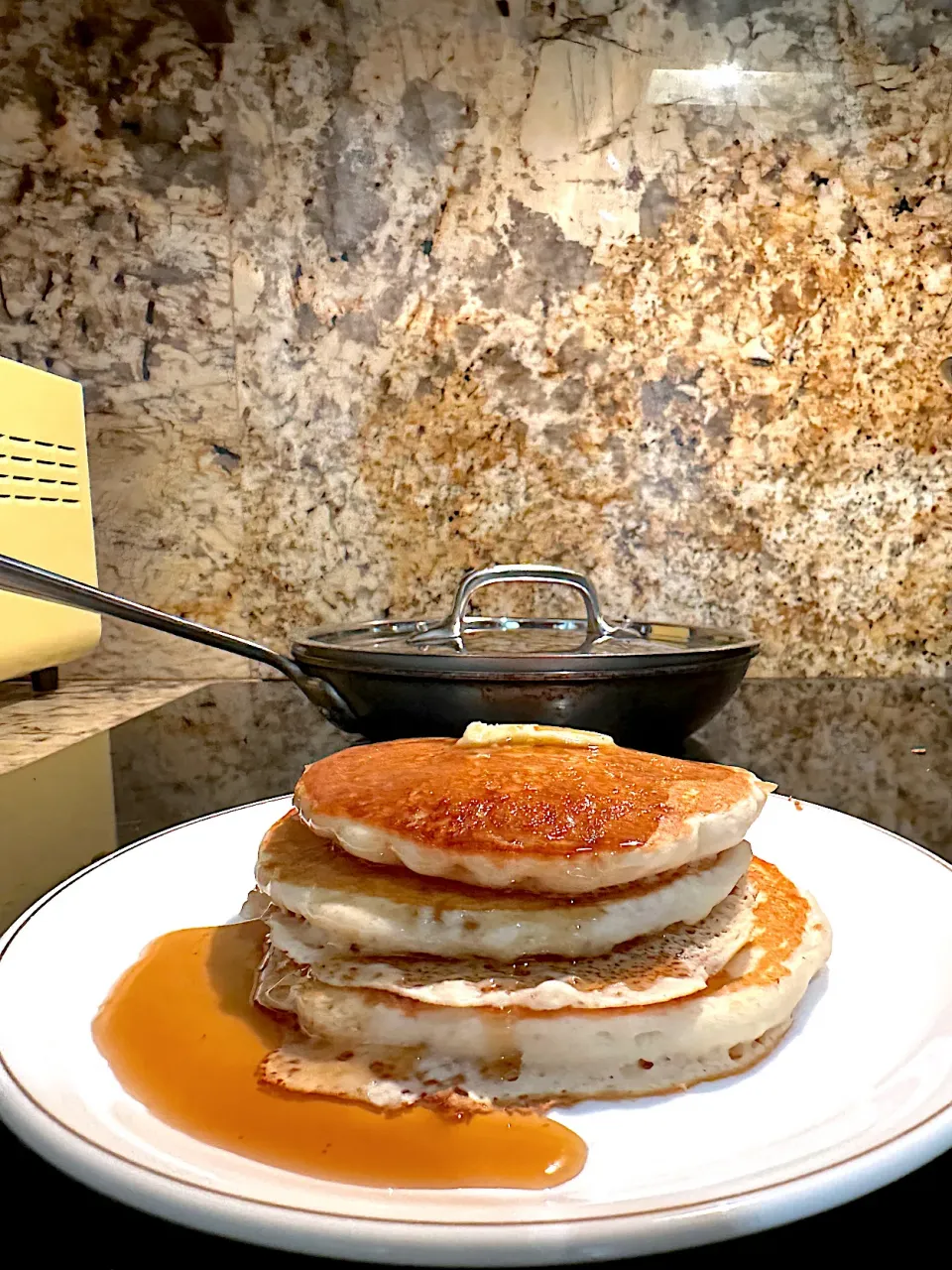 Snapdishの料理写真:Plain Pancakes|deanbushさん