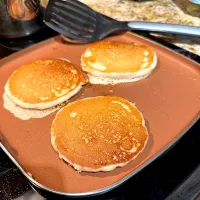 Snapdishの料理写真:deanbush's dish Plain Pancakes|deanbushさん