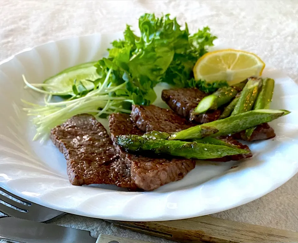 お肉を焼きました。|かっちゃん杉さん