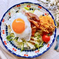 業務スーパー冷凍ハンバーグ𝕕𝕖どんぶり🍳
〜 𝘧𝘳𝘰𝘻𝘦𝘯 𝘩𝘢𝘮𝘣𝘶𝘳𝘨𝘦𝘳 𝘋𝘖𝘕 〜