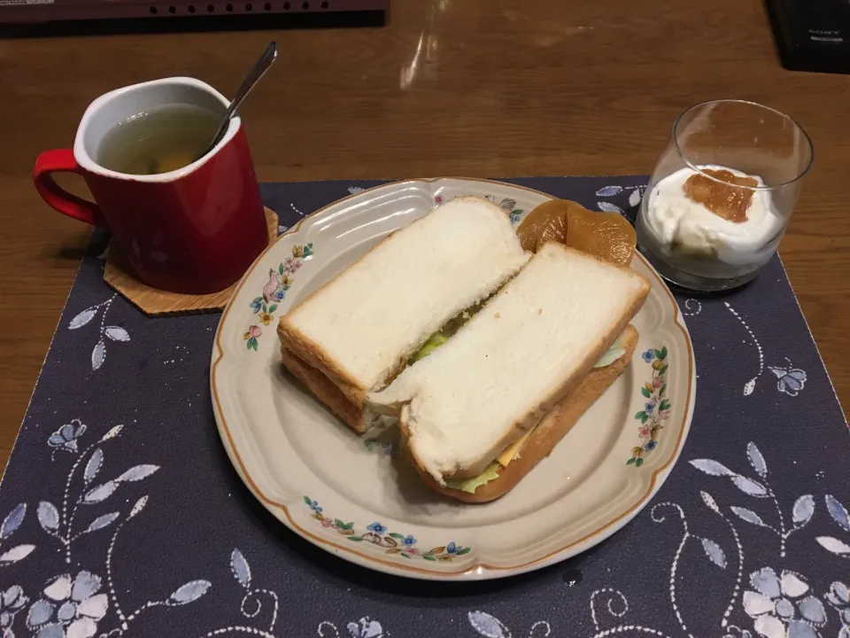 サンドイッチ(昼飯)|enarinさん