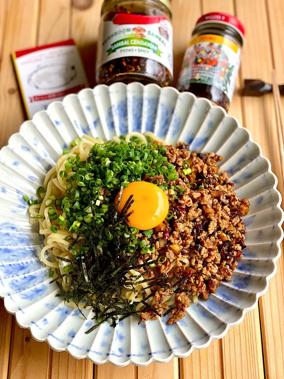 🇹🇼🥢💛卵黄とろり♪ 旨辛肉だれたっぷり。台湾まぜそば|ゆきぽん@ゆきの家飲み料理さん