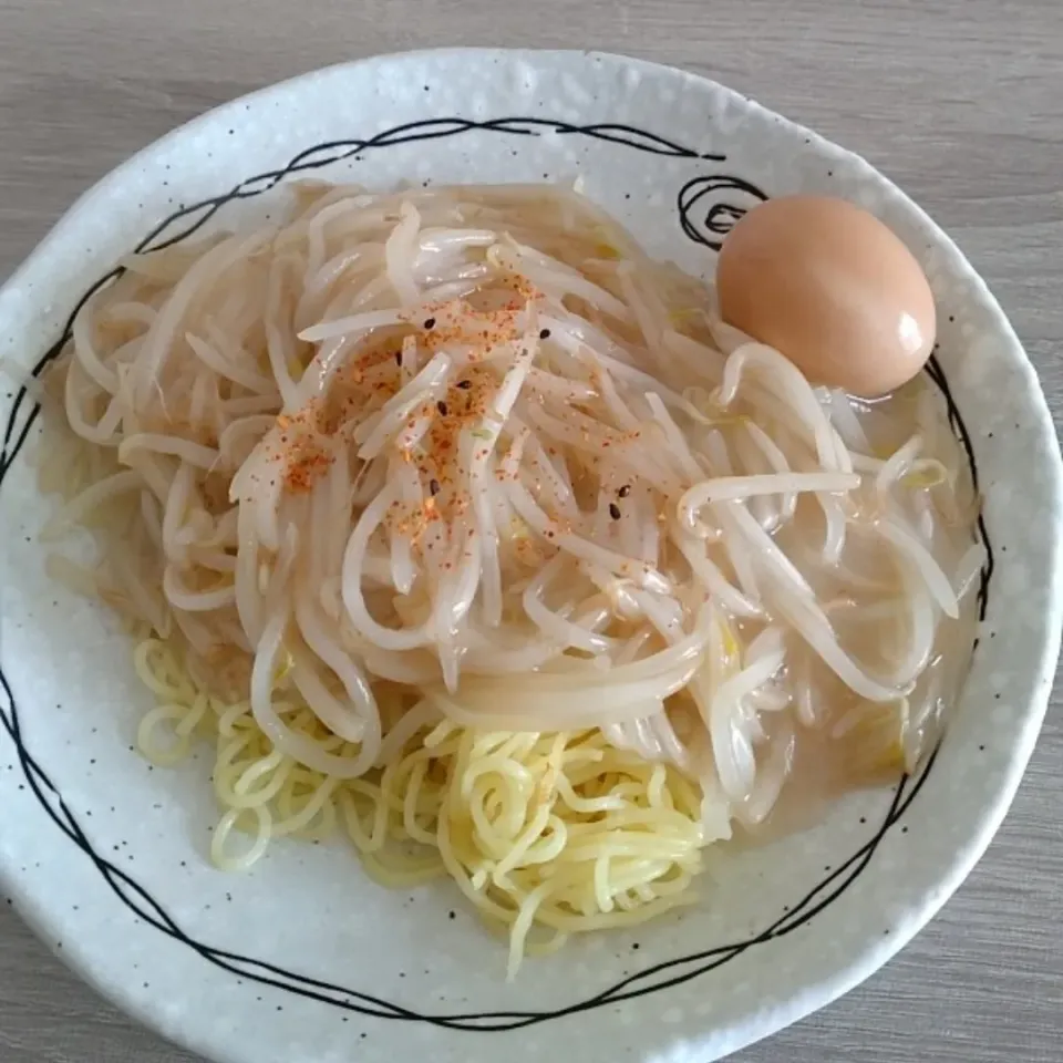 Snapdishの料理写真:味玉もやしあんかけ焼きそば|わーちゃんさん