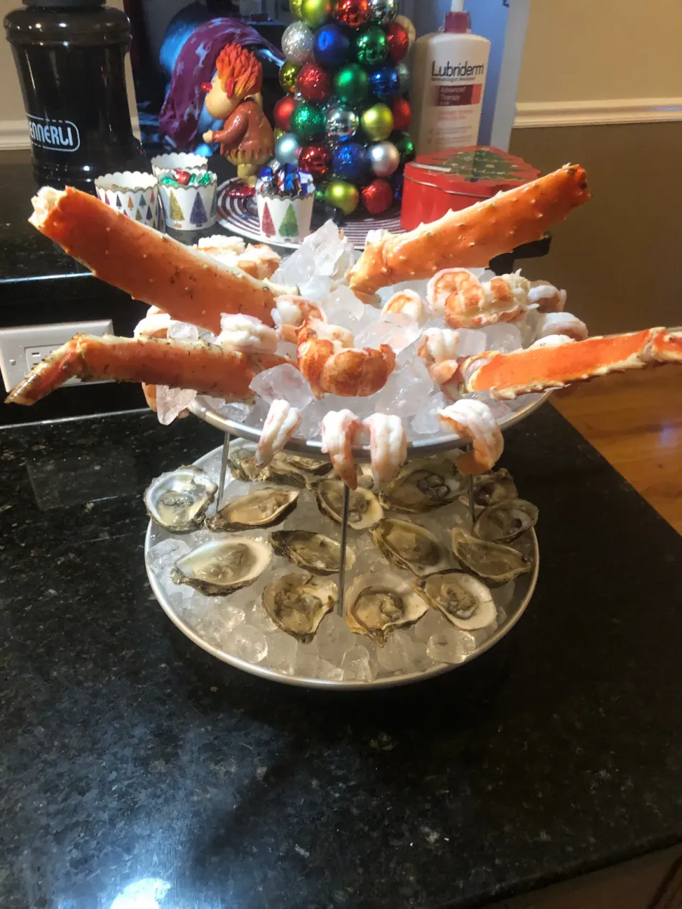 Homemade seafood tower.|ernest ristiさん