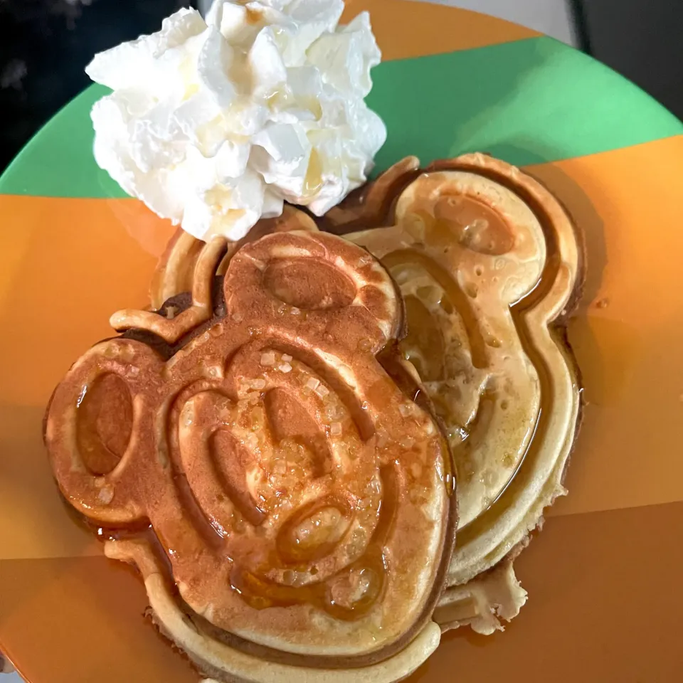 Mickey waffle🧇Breakfast🍴|mizukiさん