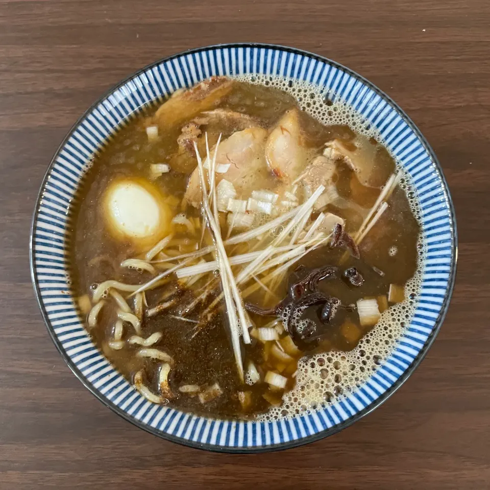 濃厚煮干しチャーシュー麺|dashi menjiroさん