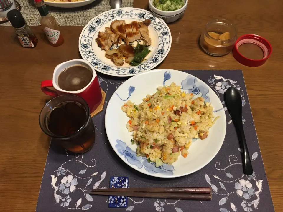 炒飯、各種ソテー、ホットコーヒー(昼飯)|enarinさん