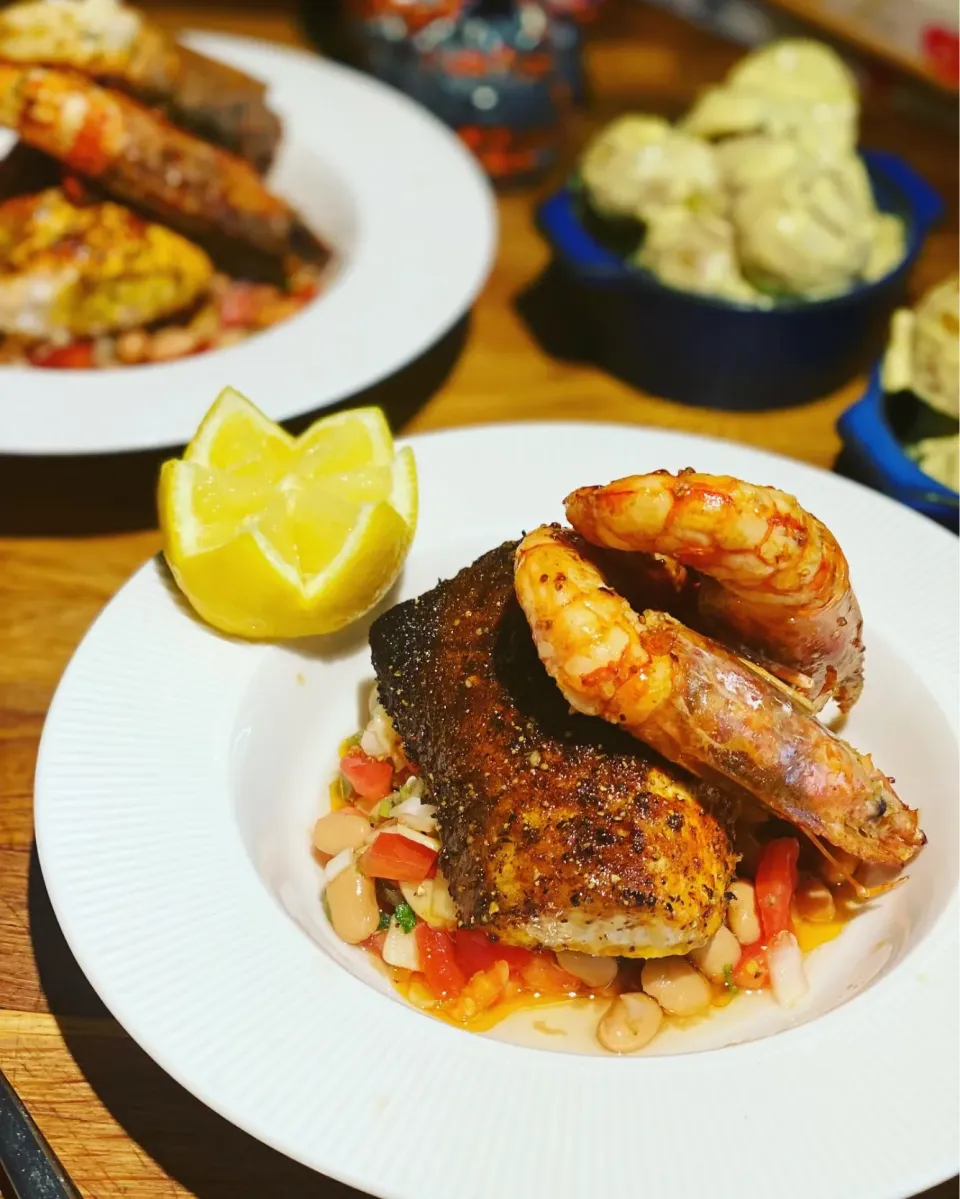 Lunch ! Lunch ! 
My Blackened Cajun Spice on Baked Salmon fillet with Garlic Prawns 
Layered on top of a Borlotti Beans Salsa with New potato salad flavored wit|Emanuel Hayashiさん