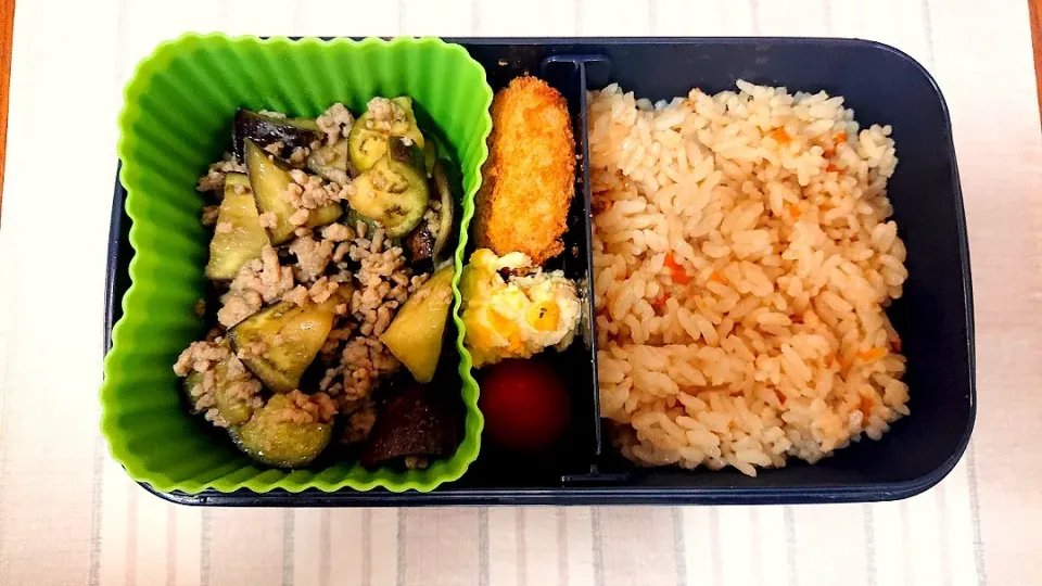 なすと挽き肉の炒め物❤️旦那さんお弁当❤️|かおるcitronさん