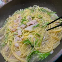 Snapdishの料理写真:水菜とツナのワンパンパスタ🍝|まーさん