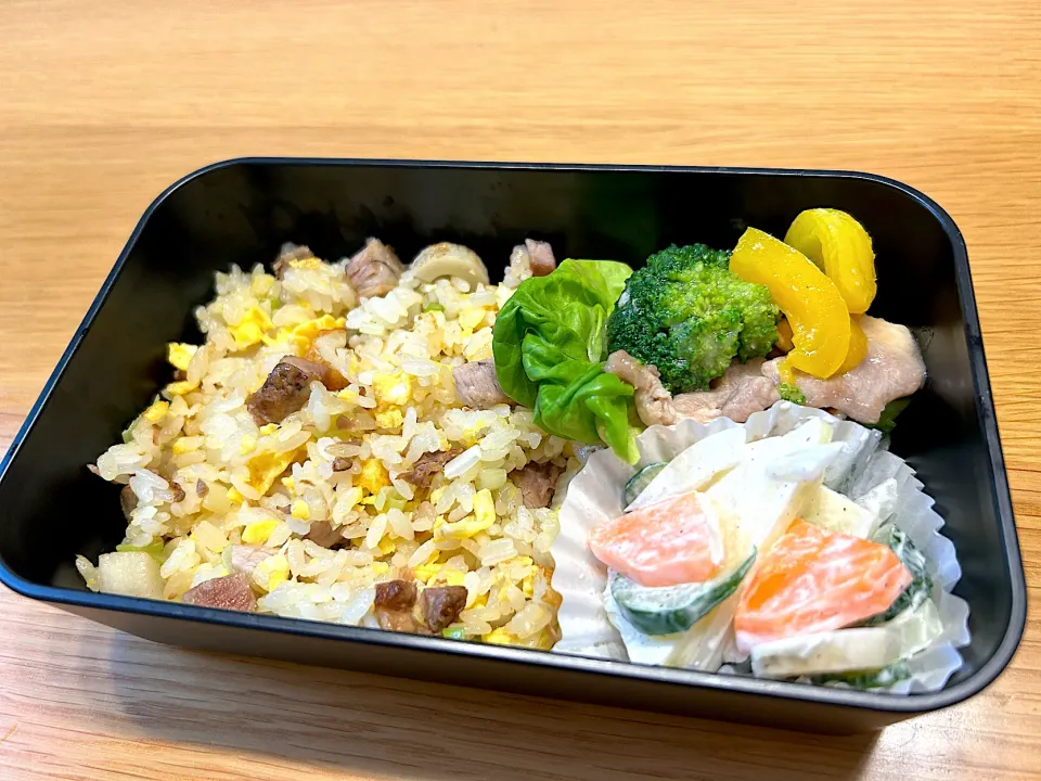 Snapdishの料理写真:5月31日息子のお弁当|かおりさん