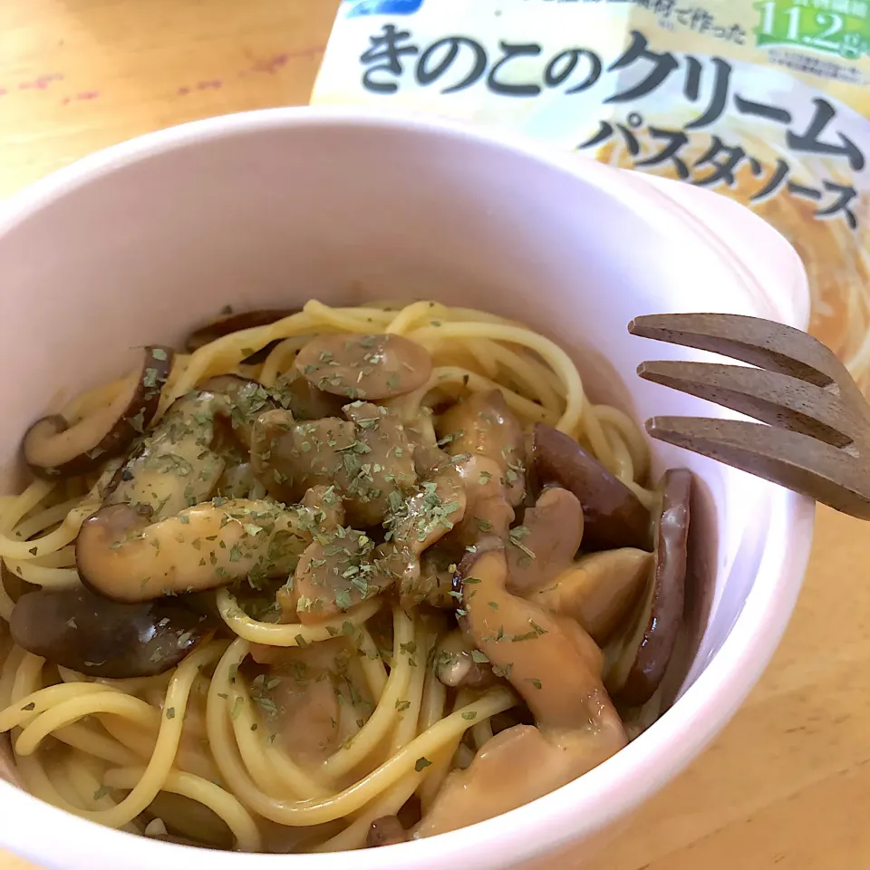 きのこのクリームパスタ🍄|かおちさん