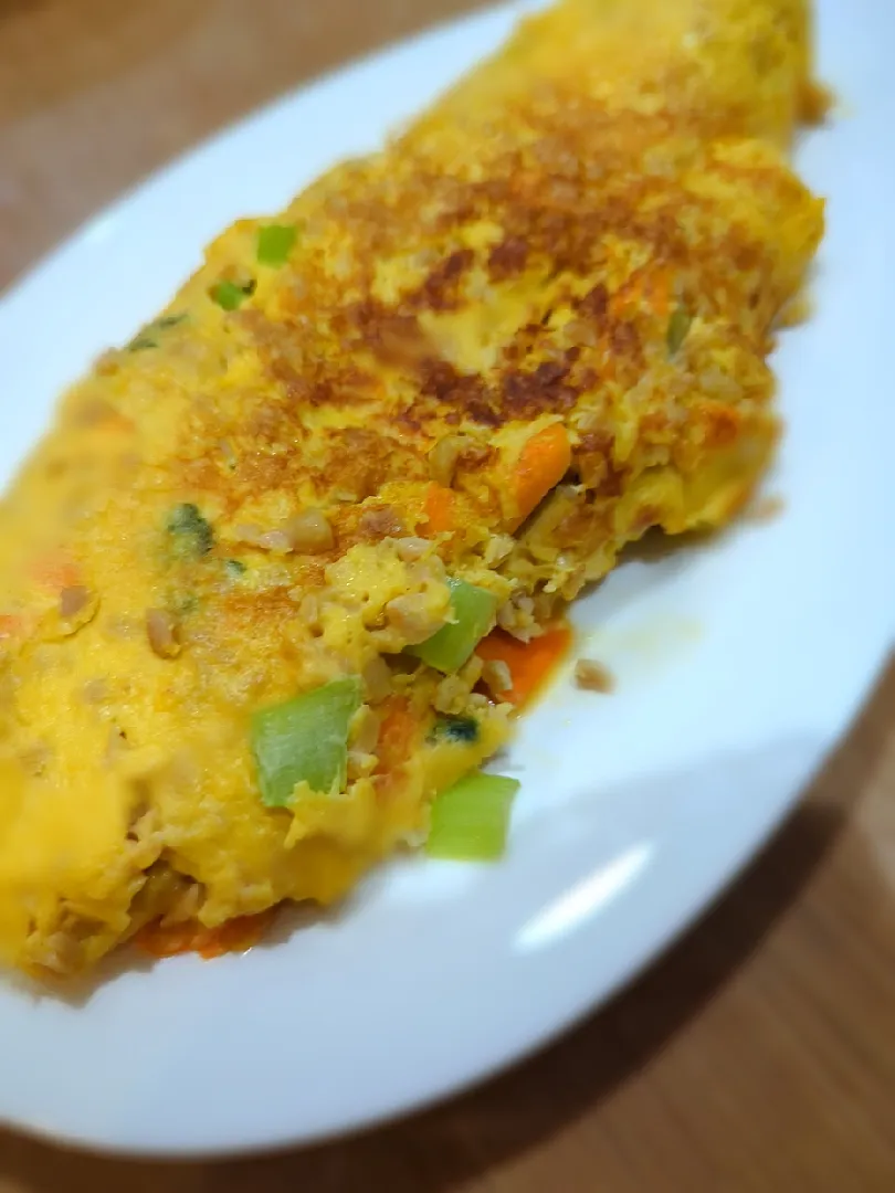 小松菜と人参のとろとろ納豆オムレツ😋|みぽりん♪さん
