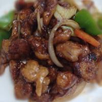 狸の宴シリーズ

ある日の中国料理

[前菜]
老虎菜
※香菜と青唐辛子の古典料理

[大菜]
醤爆鶏丁
(鶏肉の味噌炒め)
※大豆ミート使用
※本来的には胡瓜の乱切りを使うのだが
今回は、胡瓜抜きで作りました。

[〆]
御飯と中国スープ