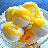 Mmmm... Such A Perfect Summer Dessert
🍨🥥🍨🥥🍨🥥🍨
Coconut Milk Ice Cream w/ Salted Egg Caramel Sauce 🤤🤍