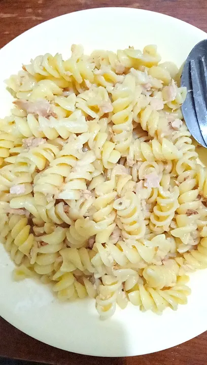 fusilli carbonara with tuna 

carbonara sauce: japanese mayo|ma chérie d'amourさん