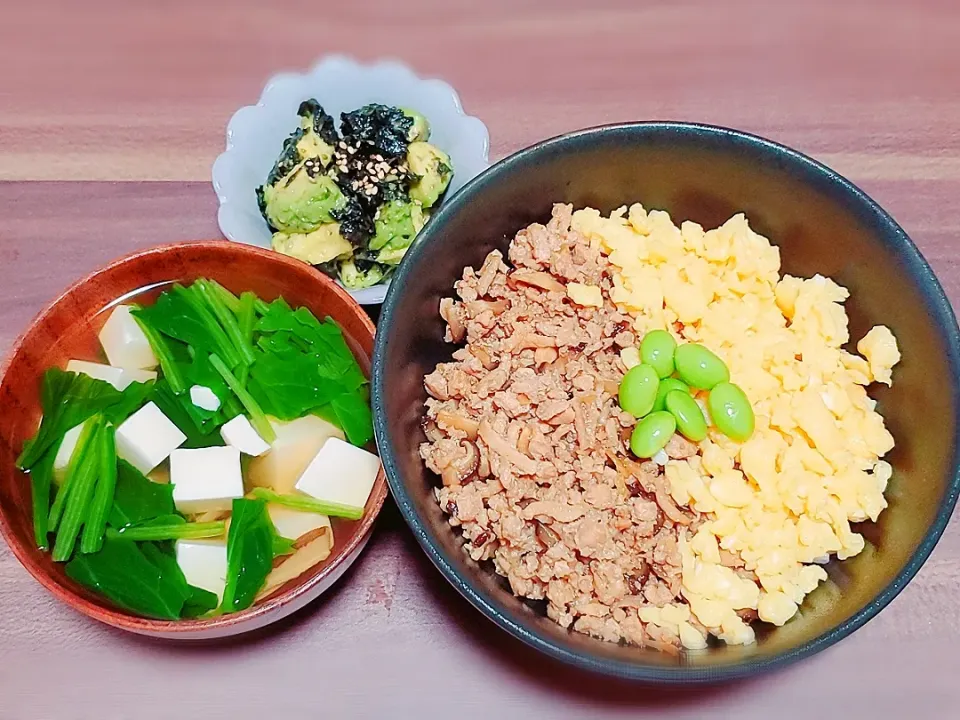 二色丼|もぐぱくさん