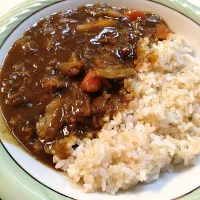 Snapdishの料理写真:牛すじカレー|モコモコ。さん