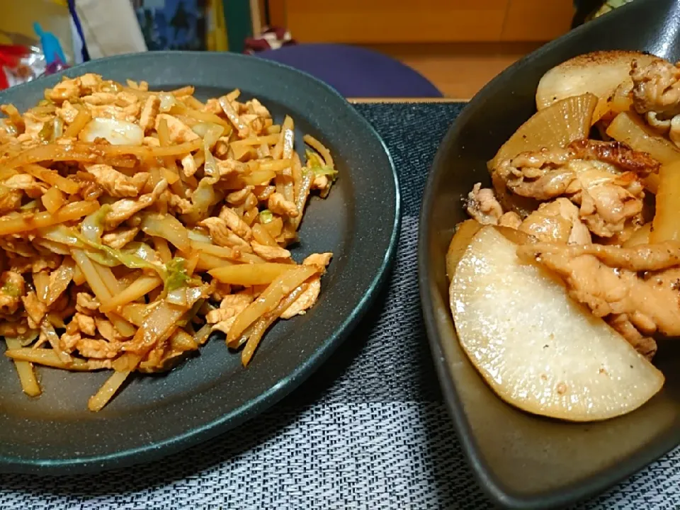 鶏ムネ肉とじゃがいもの炒め。
鶏モモ肉と大根の黒胡椒煮。|m. f.さん