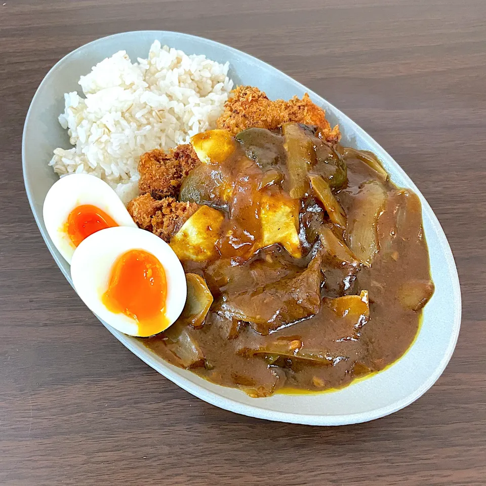 チキンカツチーズゴールデンカレー|dashi menjiroさん