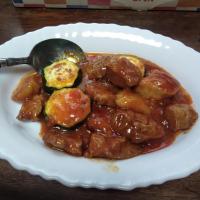 トマト煮込みにズッキーニを入れてみました