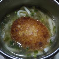 なめ茸と肉そぼろ入りとろみ付きコロッケうどん