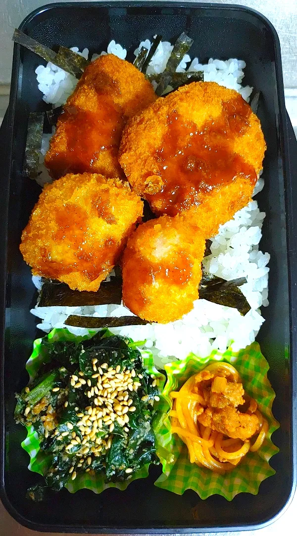 旦那弁当　2023/6/3

チキンカツ
イカフライ
ミートソースパスタ
ほうれん草のごま和え|ユキヨメ♪さん