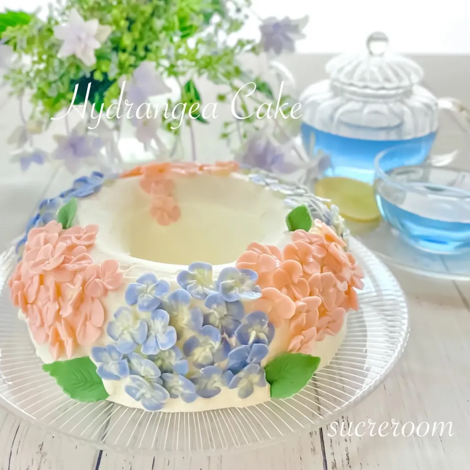 Snapdishの料理写真:紫陽花ケーキ作りました(∩ˊᵕˋ∩) .ﾟ♡|sucreroomさん