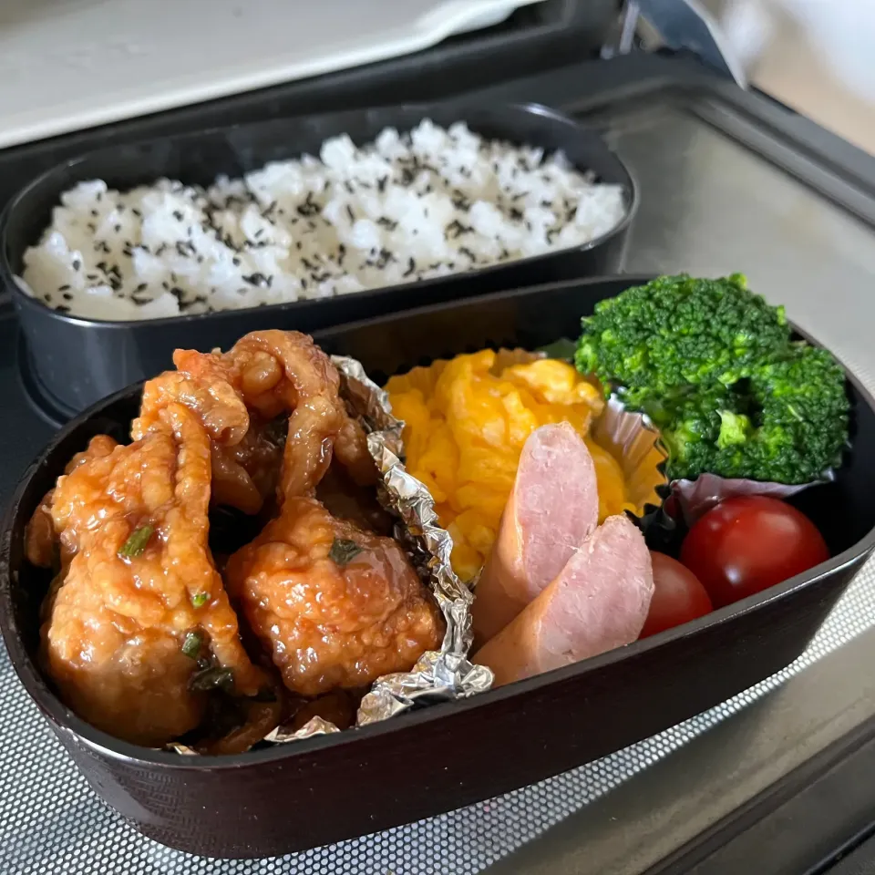 Snapdishの料理写真:甘辛チキン弁当|sanaeさん