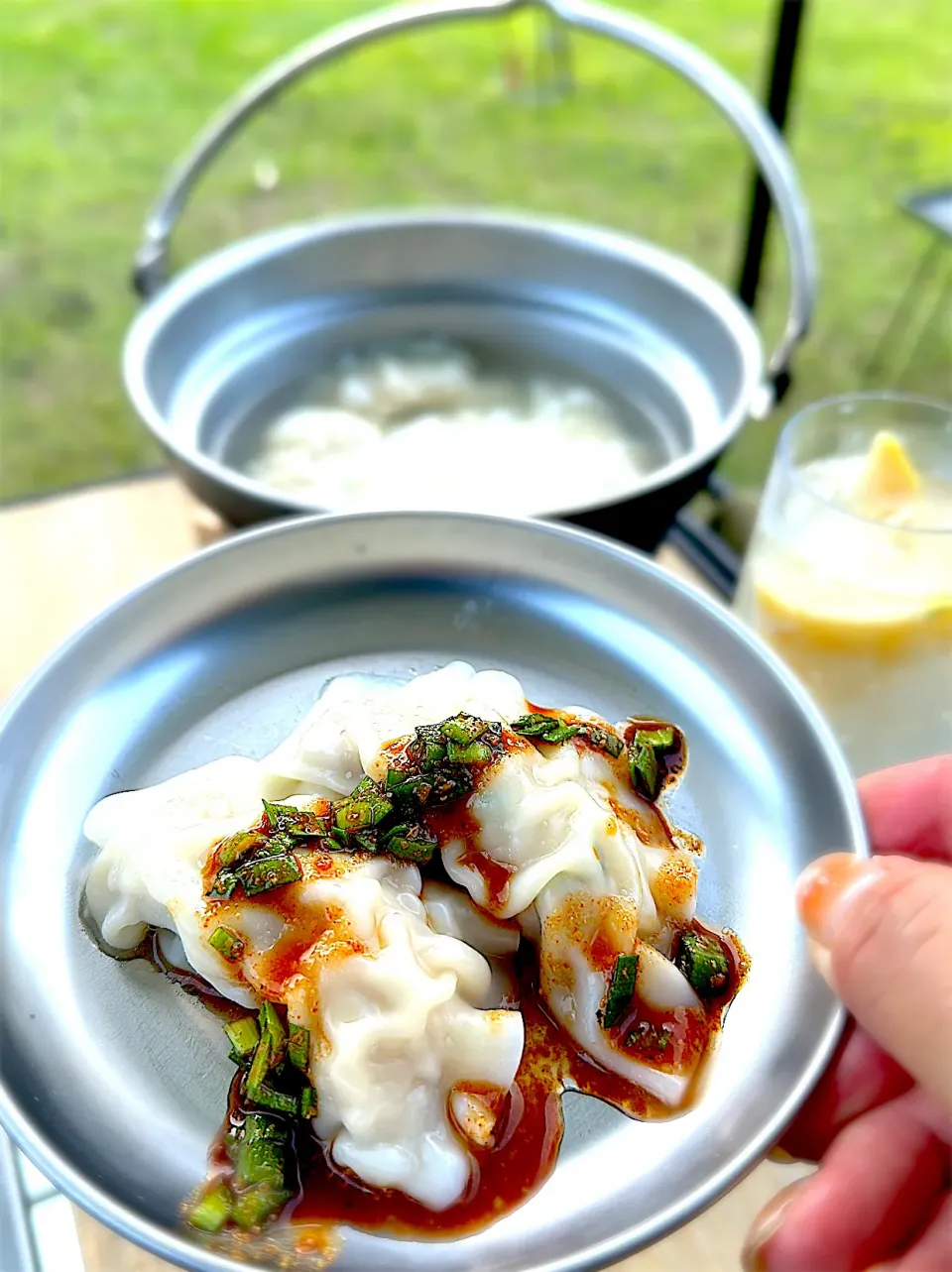 Snapdishの料理写真:キャンプ飯　焚き火で水餃子|Nobuko  Kawanishiさん