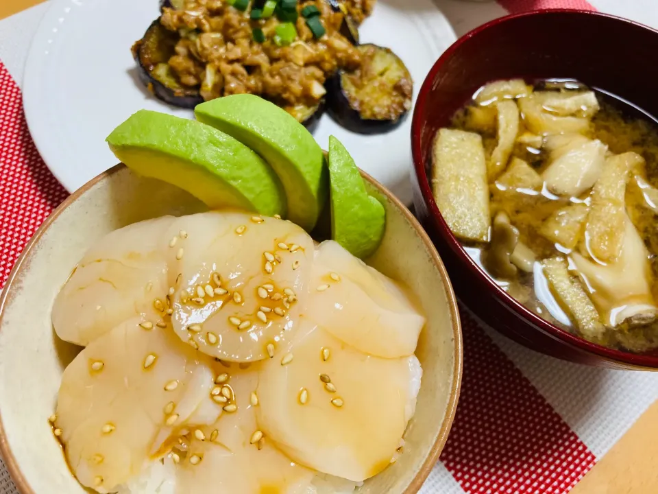 【ふるさと…さよなら】ホタテ丼　万能味ソース茄子炒め|飛鳥さん