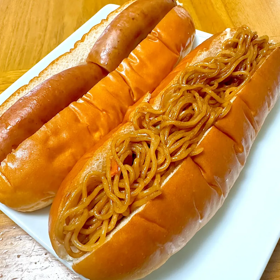 ホットドッグ&焼そばパン|海鼠さん