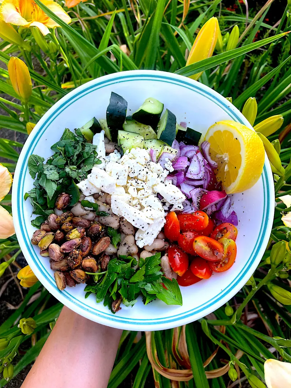 quinoa summer time salad :)|connorさん