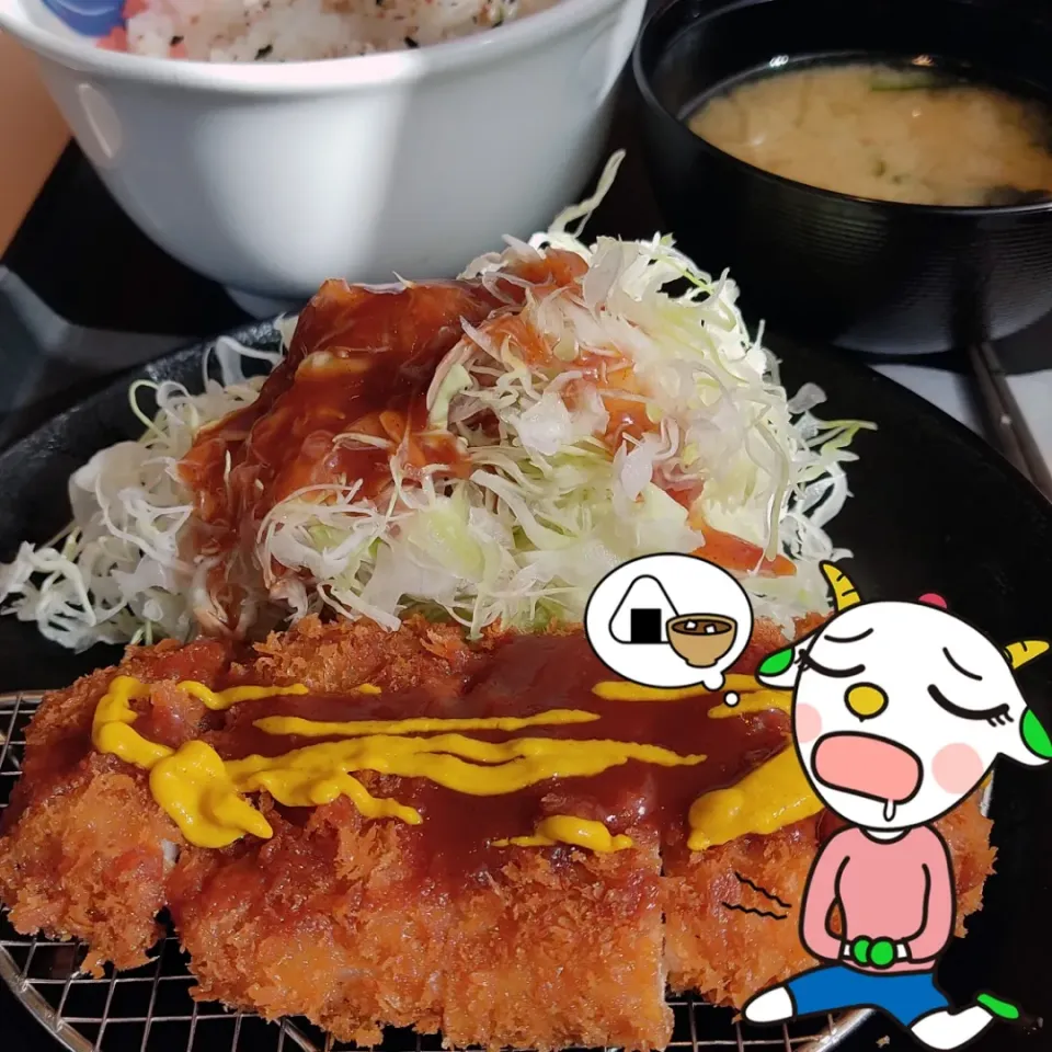 Snapdishの料理写真:朝からロースカツ定食大|Rピージャーさん