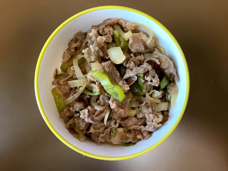 牛肉野菜炒め丼|ばーさんさん