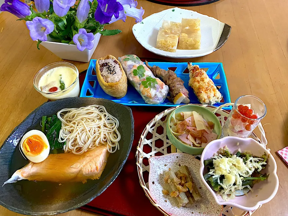 今年は、何となく気が向いたので 春のお祭り料理を作りました♬🏮👘|ぽっちさん