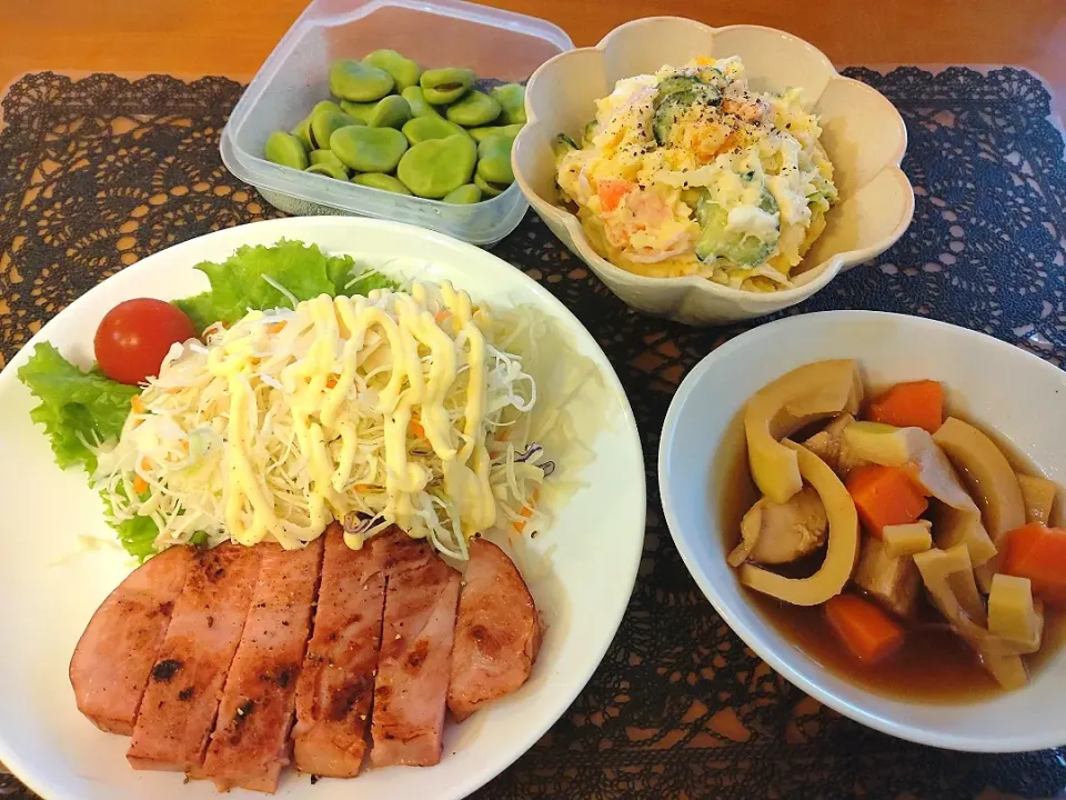 ☆ハムステーキ
☆ポテトサラダ
☆はっちくと鶏肉　ニンジンの煮物
☆そら豆|chikakoさん