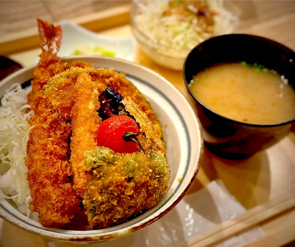 タレカツ丼🐽|にゃあ（芸名）さん