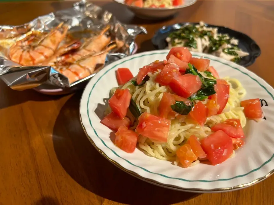 トマトとバジルの塩だれ中華麺|takosさん