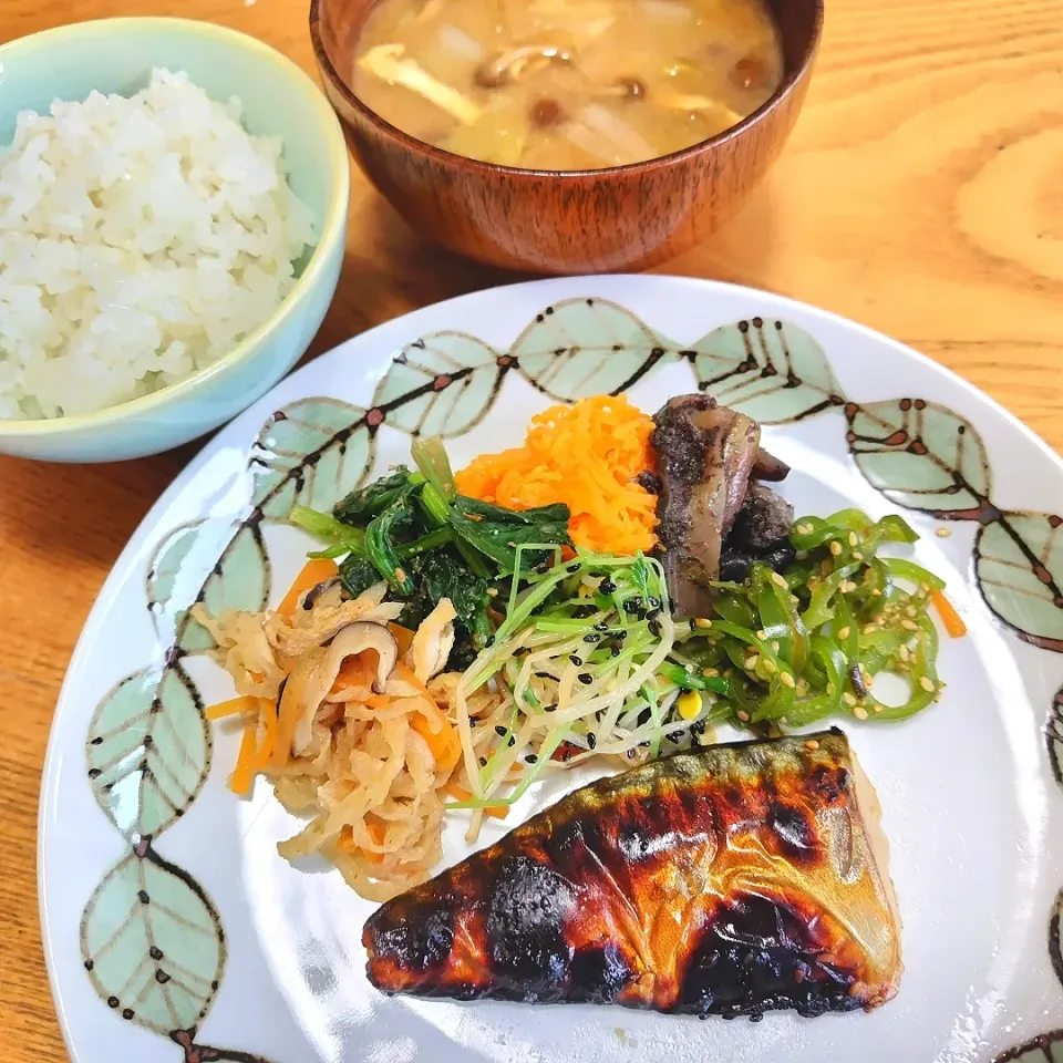 月曜日の朝ごはん🍚|ぽんしきさん