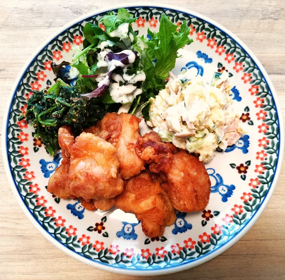 唐揚げとポテトサラダとほうれん草のナムル|おじゃみさんさん