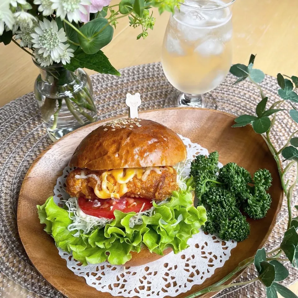 6/6❤︎チーズチキンフィレバーガー🍔🌱|Makinsさん