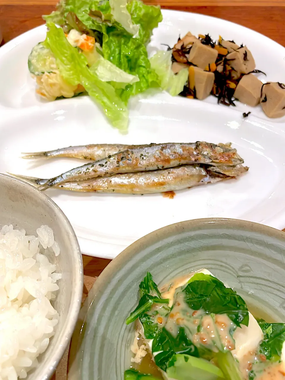 ししゃもバジル　ポテサラ　ひじき煮　湯豆腐|とゆあさん