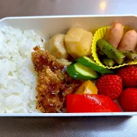 Snapdishの料理写真:彩りがいい感じのお弁当|はるさん