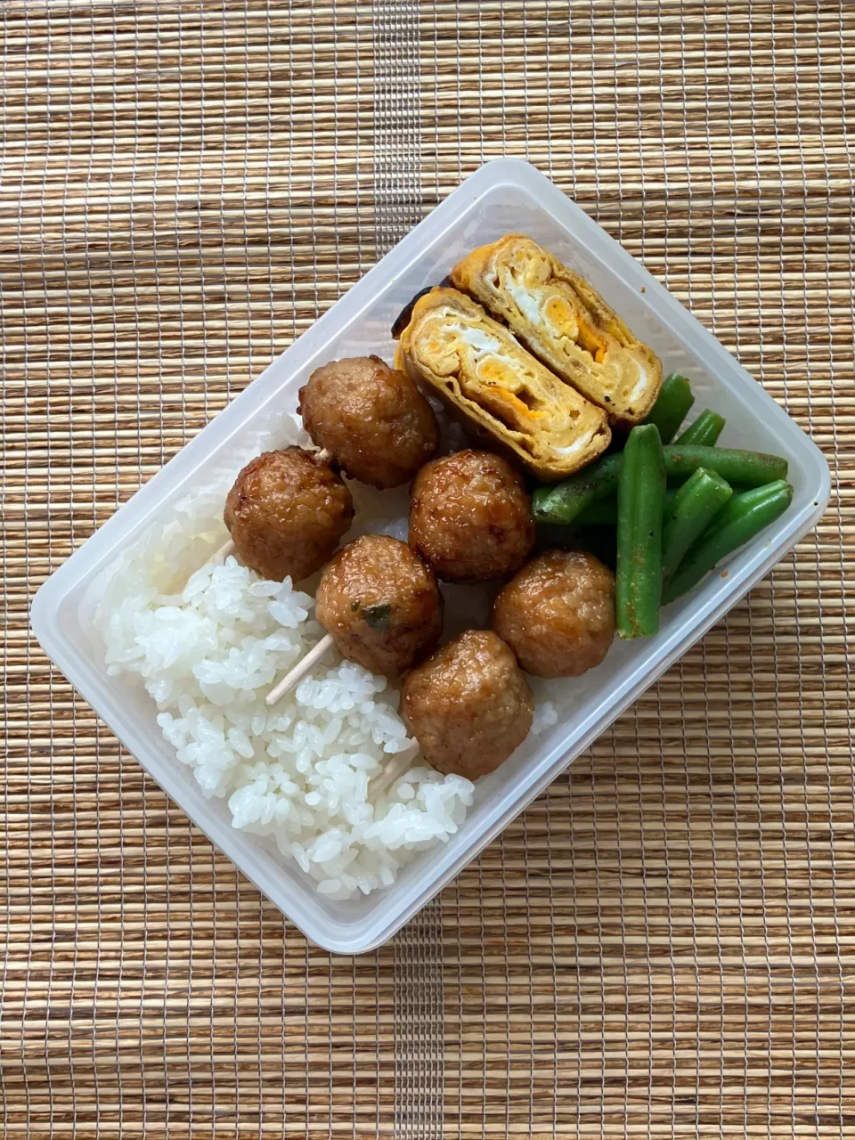 鶏つくね串弁当|コマツ菜さん