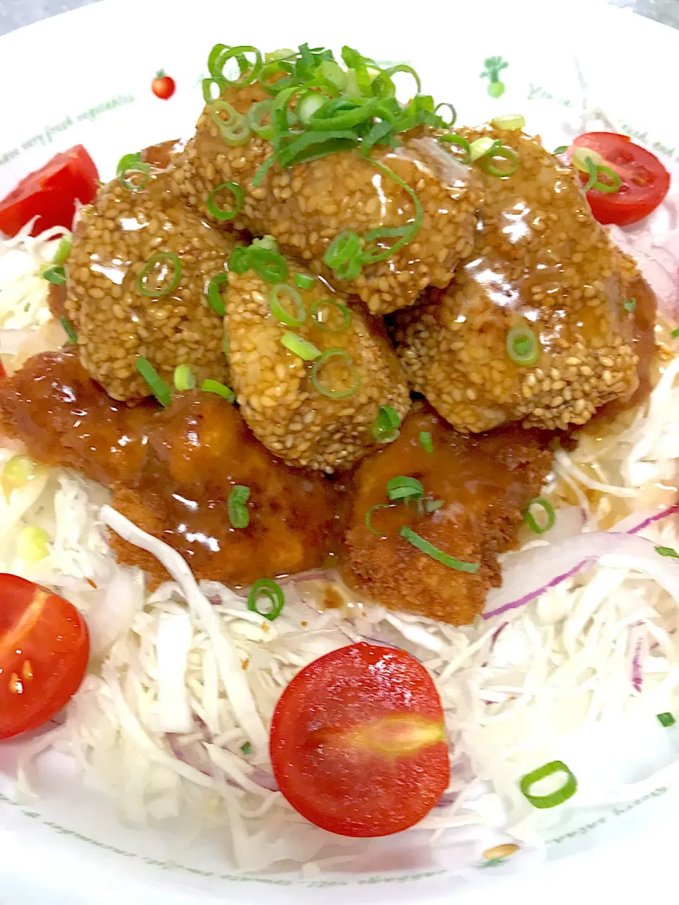 鶏胸肉の胡麻とパン粉のフライ甘酢餡掛け|ひらけごま@たかさん