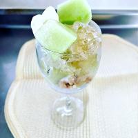 今日のおやつはメロンパフェ